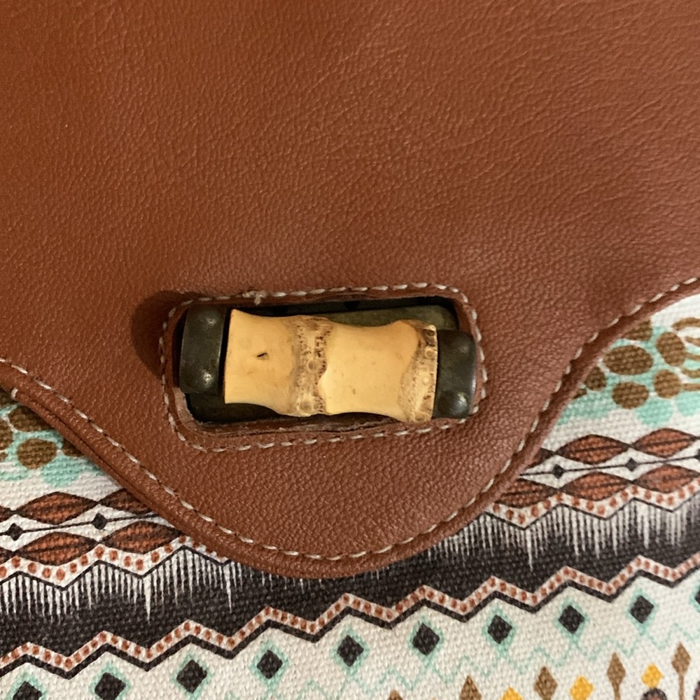 Chateau Tribal Clutch - Picture 8 of 9